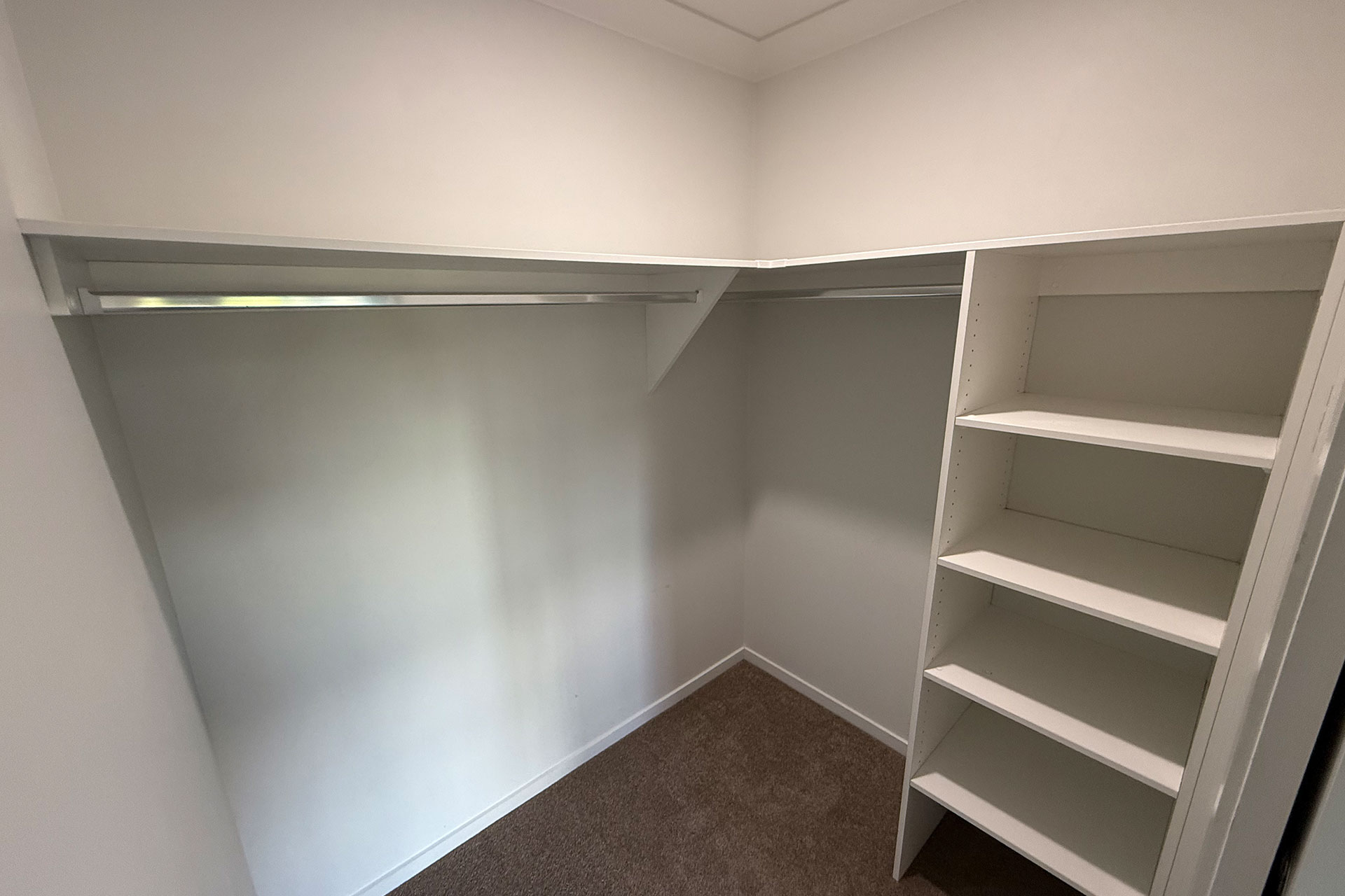 Birtinya Wardrobe Before
